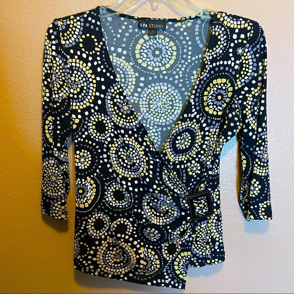 I.N. Studio patterned blouse